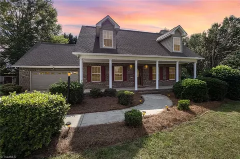 132 Somerset Ct, Advance, NC 27006
