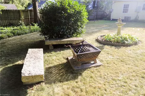 Exterior - 1129 Ebert St, Winston Salem, NC 27103 photo 6 of 8