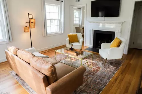 Living - 1129 Ebert St, Winston Salem, NC 27103 photo 2 of 4