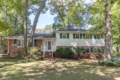 681 Brentwood Ct, Winston Salem, NC 27104