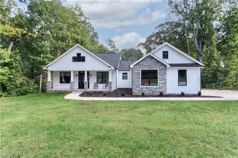 219 Gleneagles Rd, Statesville, NC 28625