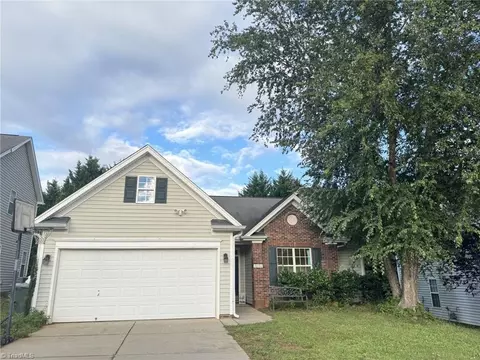 4806 Pine Glen Ct, Greensboro, NC 27410