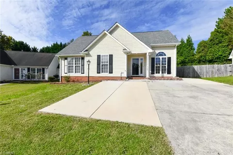 2106 Carlisle Way, High Point, NC 27265