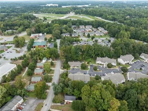 2646 Guyer St #1B, High Point, NC 27265 photo 26