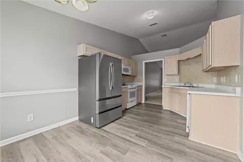 2646 Guyer St #1B, High Point, NC 27265 photo 4