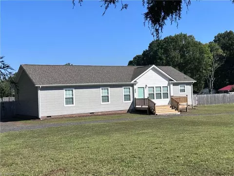 465 Shady Grove Rd, Eden, NC 27288