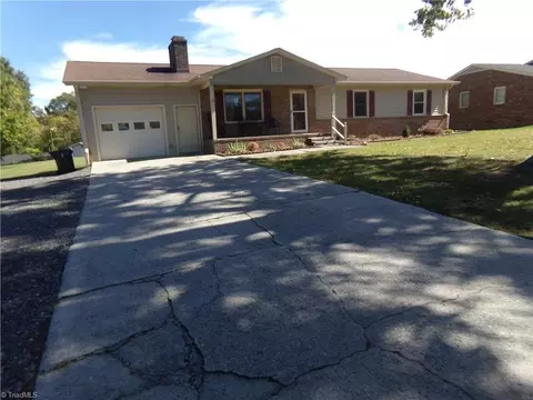 107 Blair Ct, Archdale, NC 27263