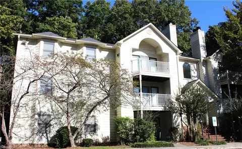 5930 Friendly Ave W #C, Greensboro, NC 27410