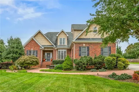 5818 Emmaus Rd, Kernersville, NC 27284