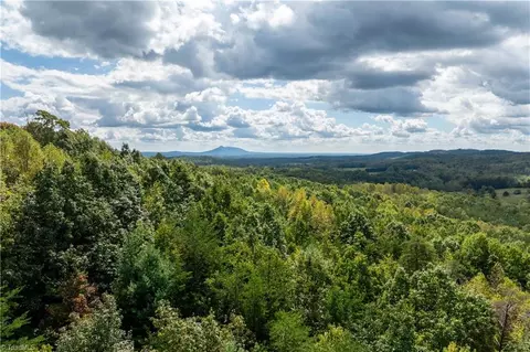 7 8ac Norman Rd, Mount Airy, NC 27030