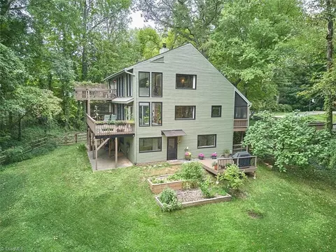 2650 Woodberry Dr, Winston Salem, NC 27106