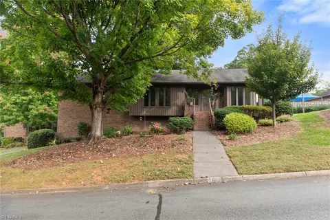 109 Breckindale Cir, Winston Salem, NC 27104