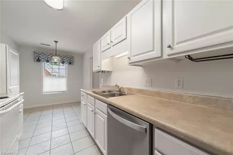 4854 Terrence Dr, Winston Salem, NC 27103 photo 12