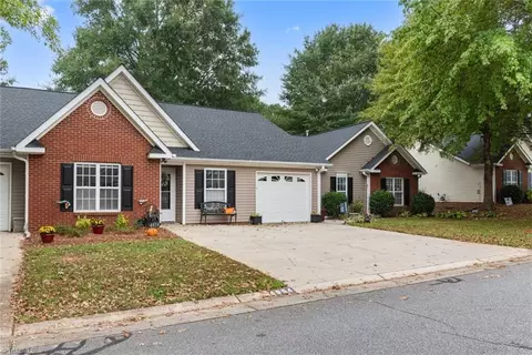 4854 Terrence Dr, Winston Salem, NC 27103 photo 2