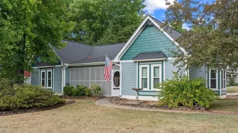 640 Dobson St, Kernersville, NC 27284
