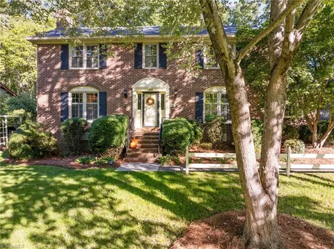 1207 Valleymede Rd, Greensboro, NC 27410