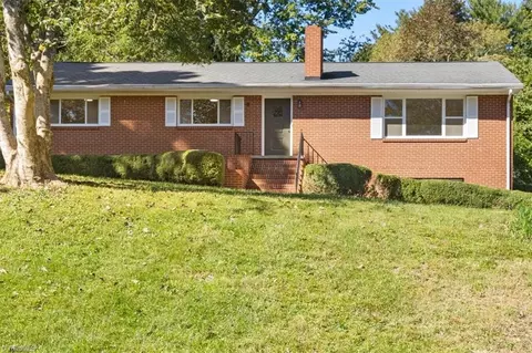 3112 Minart Dr, Winston Salem, NC 27106