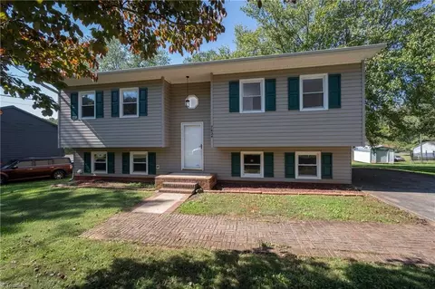 7624 Pine St, Rural Hall, NC 27045