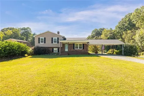 6141 Old Us Highway 64 W, Lexington, NC 27295