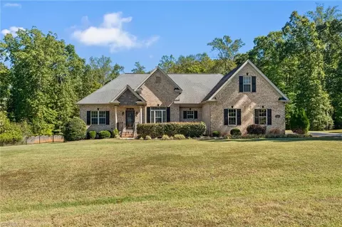 7525 Aspen Grove Dr, Belews Creek, NC 27009