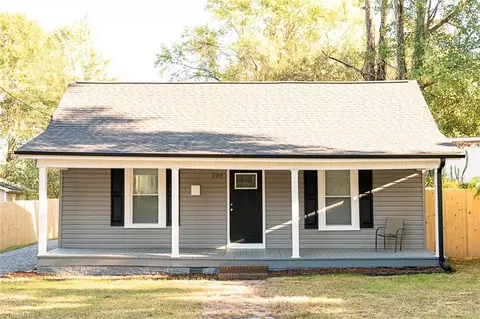 509 Worth St, Mount Airy, NC 27030