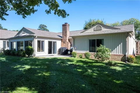 138 Spyglass Dr, Advance, NC 27006