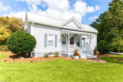 444 Denton Rd, Denton, NC 27239