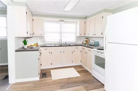 Kitchen - 444 Denton Rd, Denton, NC 27239 photo 1 of 1