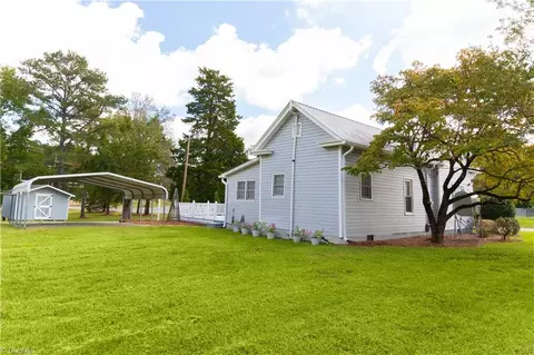 Exterior - 444 Denton Rd, Denton, NC 27239 photo 5 of 5