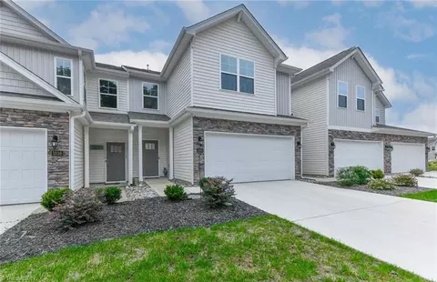1034 Henson Park Dr, Greensboro, NC 27455