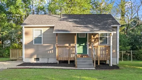 1214 Lindsay St E, Greensboro, NC 27405