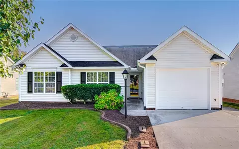 5085 Walden Ridge Dr, Winston Salem, NC 27127