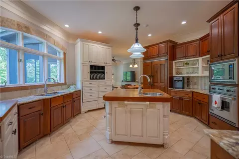 Kitchen - 185 Point View Ct, Denton, NC 27239 photo 3 of 5