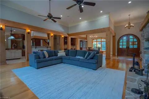 Living - 185 Point View Ct, Denton, NC 27239 photo 1 of 3