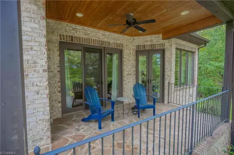 Exterior - 185 Point View Ct, Denton, NC 27239 photo 4 of 5