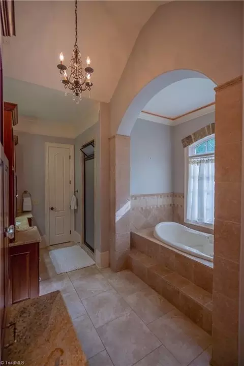 Bath - 185 Point View Ct, Denton, NC 27239 photo 1 of 5