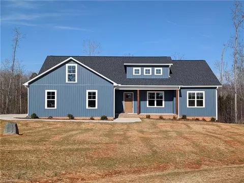 3307 Fox Glow Trl, Asheboro, NC 27205
