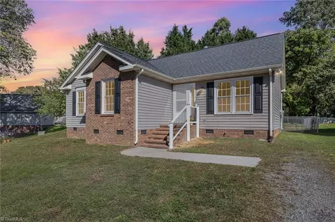 1012 Autumn Ln, Reidsville, NC 27320