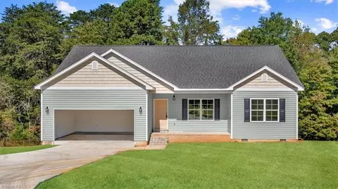 157 Carter Rd, Reidsville, NC 27320