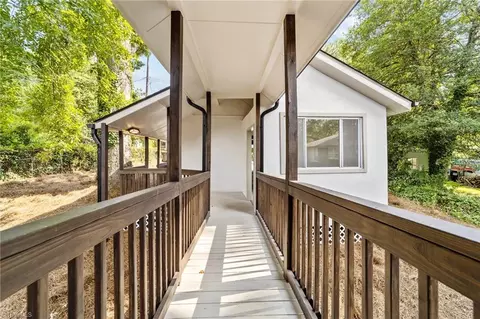 Exterior - 209 Edgedale Dr, High Point, NC 27262 photo 5 of 6