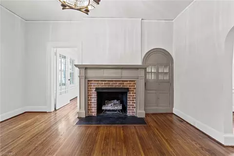Living - 209 Edgedale Dr, High Point, NC 27262 photo 4 of 5