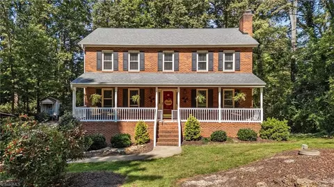 4015 Brookshire Ln, Winston Salem, NC 27107