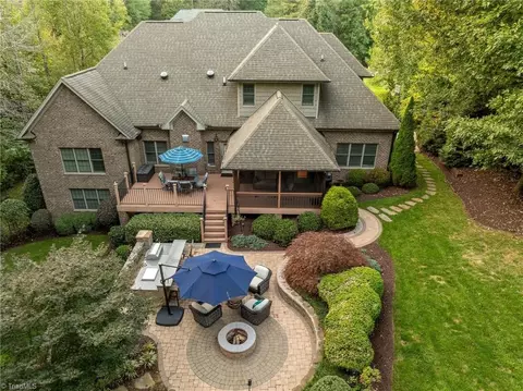 8133 Riesling Dr, Kernersville, NC 27284