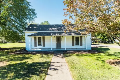 2820 David St, Clemmons, NC 27012