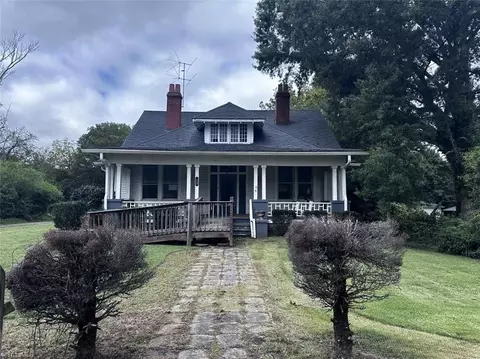 425 Boone Rd, Eden, NC 27288