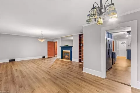 Living - 800 Wright Ave, Kannapolis, NC 28083 photo 5 of 8