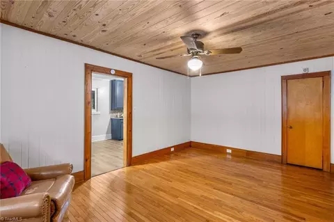 Living - 800 Wright Ave, Kannapolis, NC 28083 photo 8 of 8