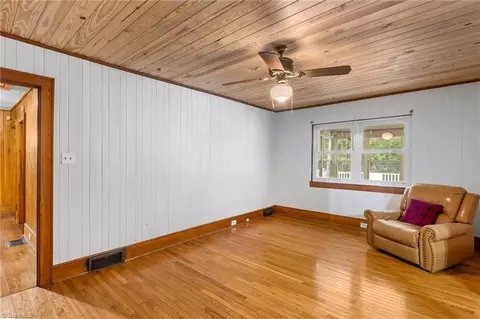 Living - 800 Wright Ave, Kannapolis, NC 28083 photo 7 of 8
