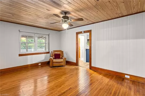 Living - 800 Wright Ave, Kannapolis, NC 28083 photo 6 of 8