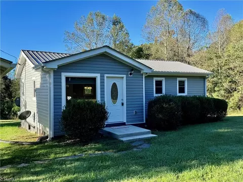 1114 Dearmin Rd, Westfield, NC 27053